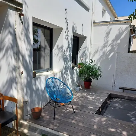 Maison Familiale Avec Jacuzzi Et Piscine * La Rochelle (Charente-Maritime)