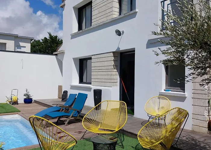 Maison Familiale Avec Jacuzzi Et Piscine