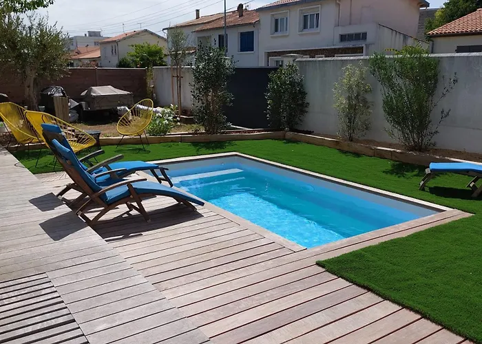 Maison Familiale Avec Jacuzzi Et Piscine *